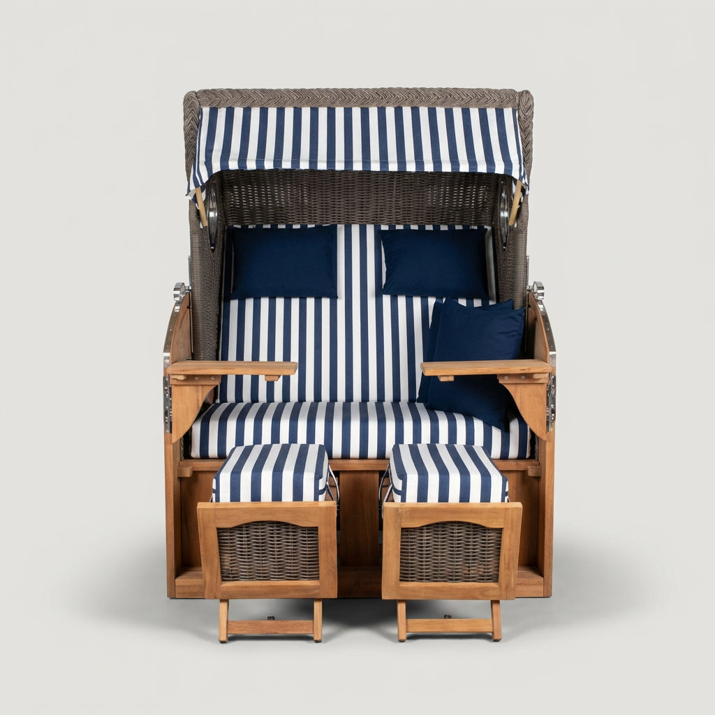 Strandkorb Schillig XL aus Teakholz und Polyrattan mit Bullauge in Navy-Weiß