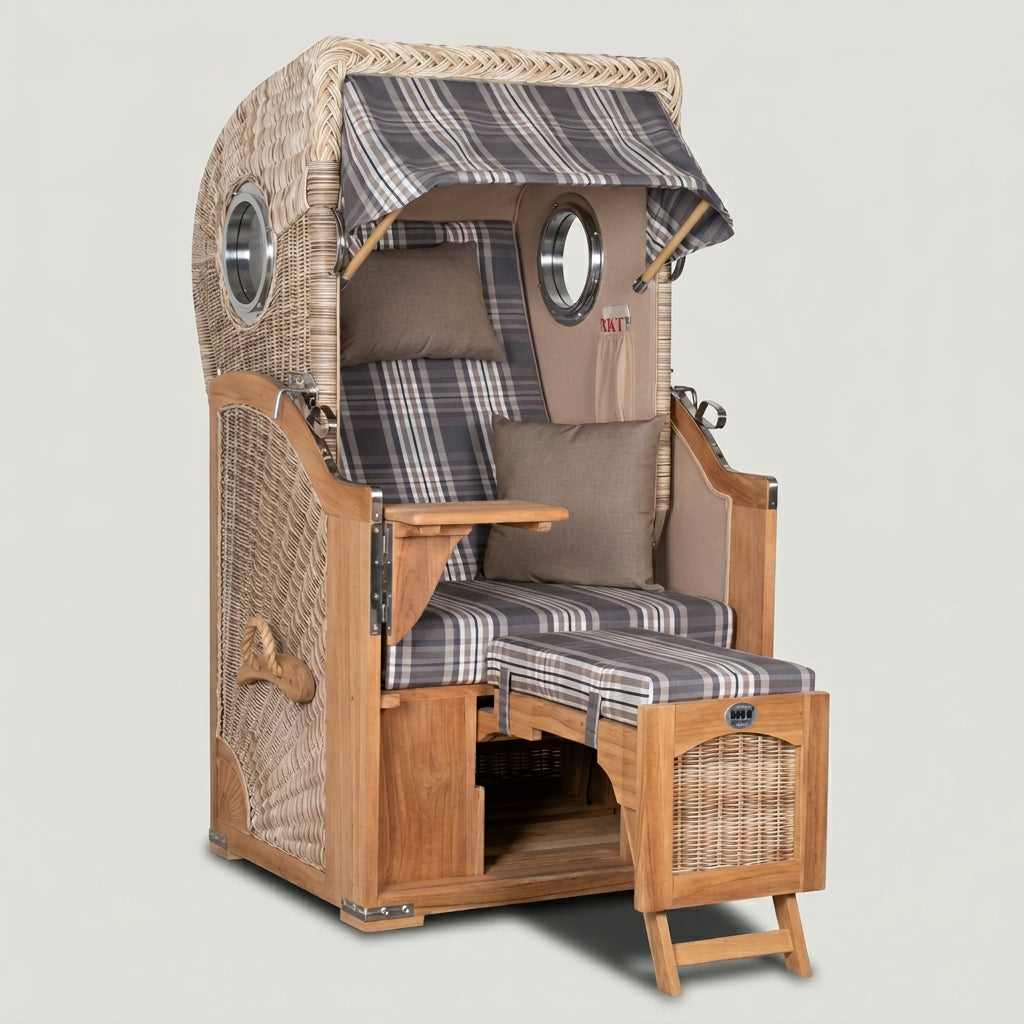 Strandkorb Düne Single aus Teak und Polyrattan mit Bullaugen