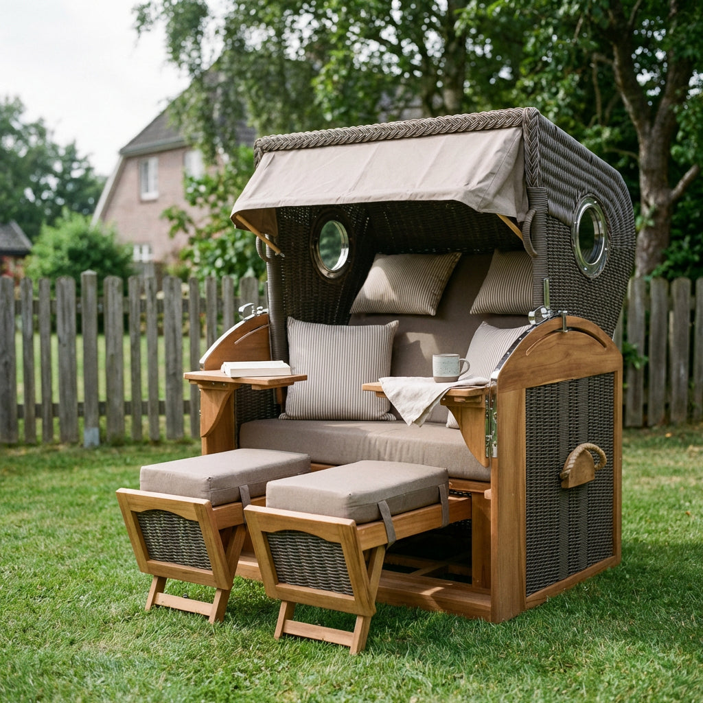 Strandkorb Schillig XL aus Teakholz und Polyrattan in Anthrazit mit Bullaugen