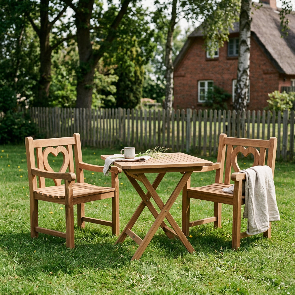 Gartensessel Herz aus massivem Teakholz mit Herz-Motiv