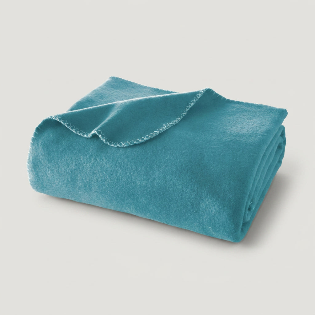 Kuscheldecke 150 x 200 cm in Petrol aus weichem Fleece